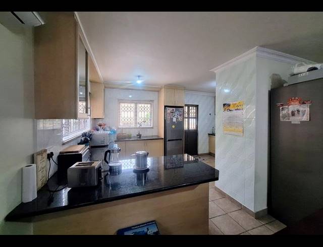 3 BEDROOM TOWNHOUSE FOR SALE IN PARLOCK